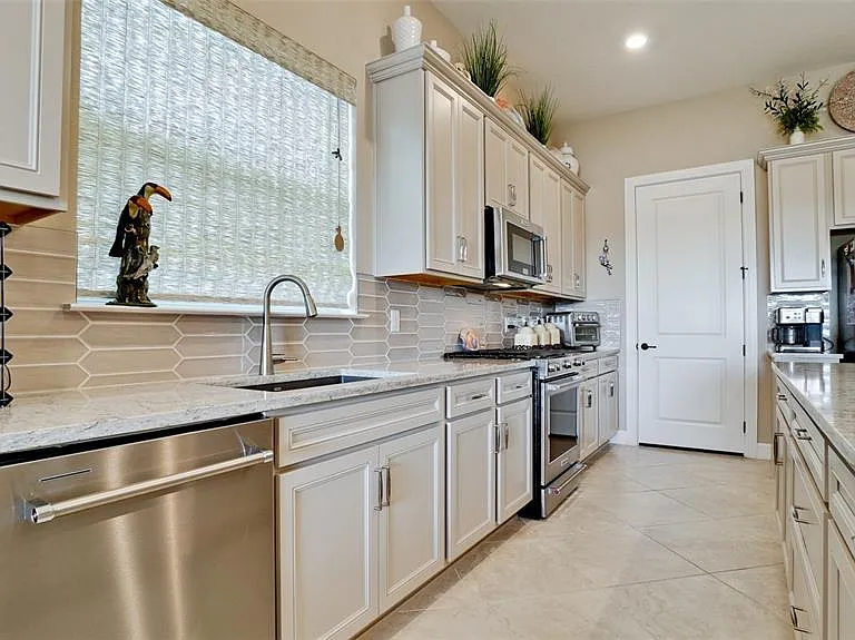 8609 Seascape Cv — Photo 22