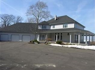 33066 Lake Rd, Avon Lake, OH 44012