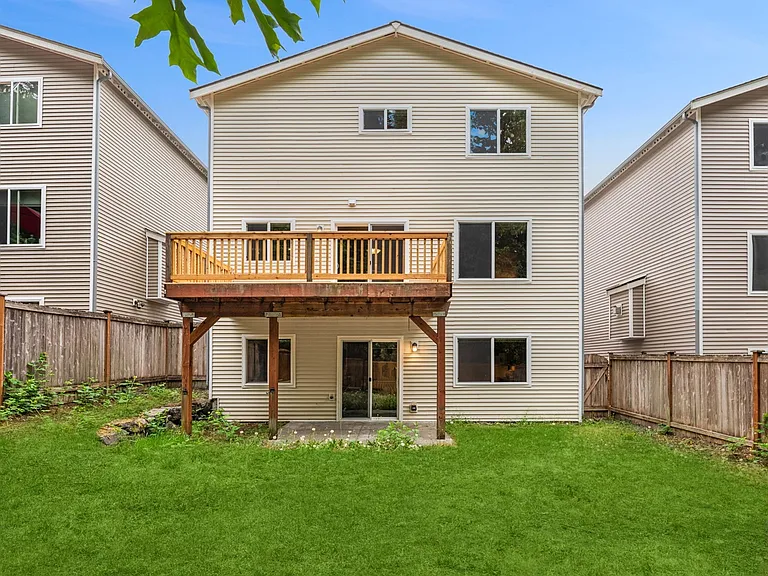 21450 SE 289th Way #B — Photo 2