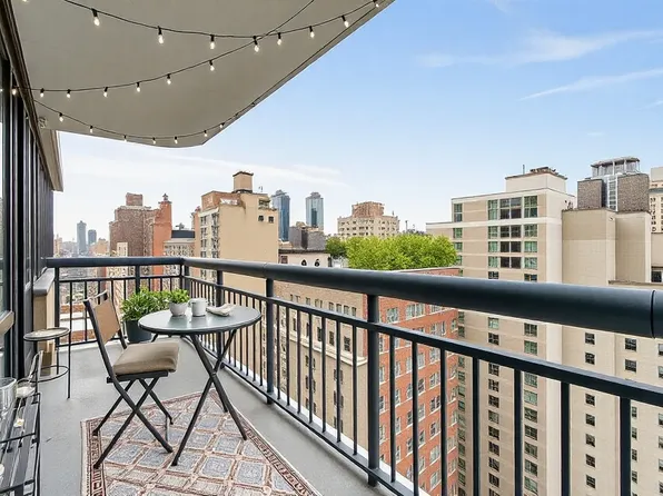 70 West 37th Street image 5 of 28