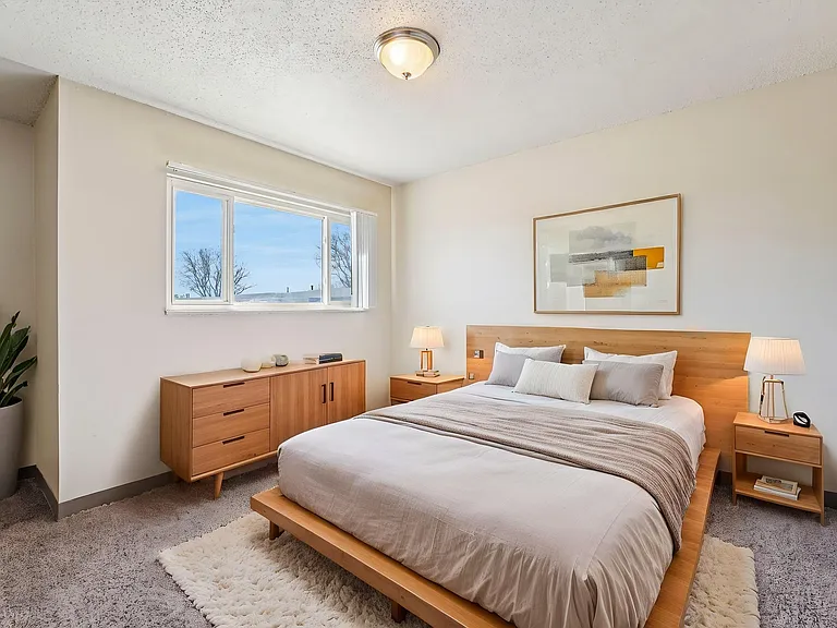 2 Bed, 1.5 Bath