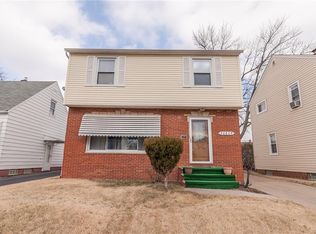 20805 Hillgrove Ave, Maple Heights, OH 44137