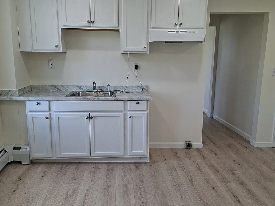 136 Beaver St S #3R