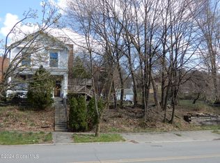 238 8th St, Troy, NY 12180