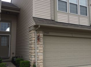 29023 Nottingham Ct, Olmsted Falls, OH 44138