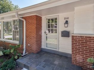 2541 Thornwood Ave, Wilmette, IL 60091