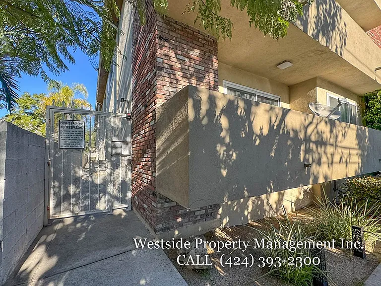 425 E Tamarack Ave #3 — Photo 16