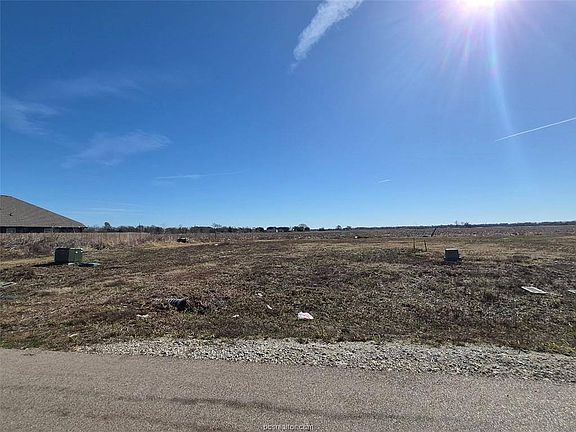 2nd image of 414 Combine Rd