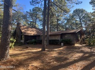380 Ox Ridge Ln, Southern Pines, NC 28387