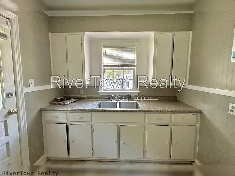 3034 Sunrise St — Photo 4