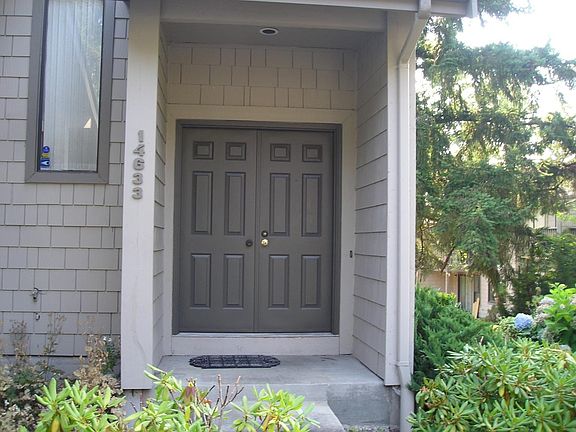 3rd image of 14633 NE 35th St #14633