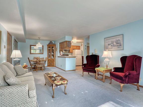 4th image of 352 Park Hill Dr Unit D
