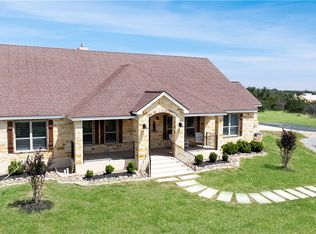 1643 Rebecca Ranch Rd, Canyon Lake, TX 78133