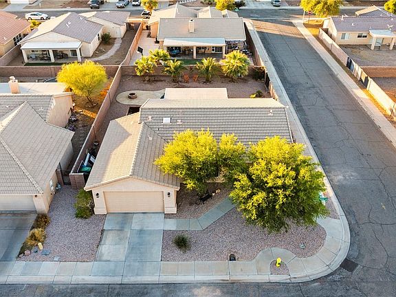 3rd image of 2412 Wildflower Drive
