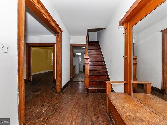 5th image of 1014 Independence Ave SE