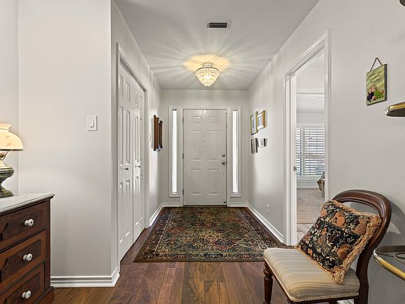 3rd image of 312 Amberwood Cir