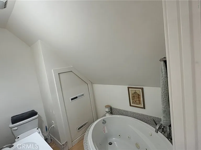 927 6th St #927 — Photo 21