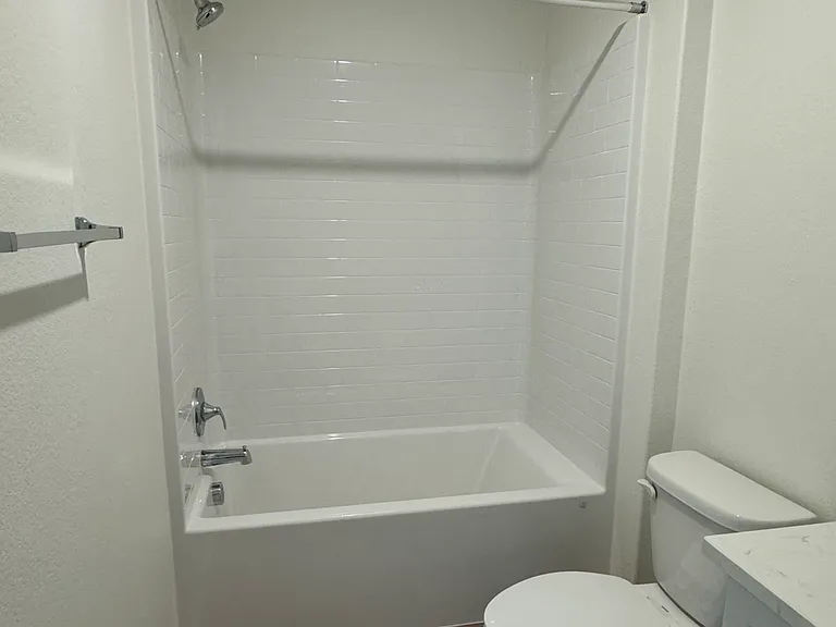 4646 Florence Dr — Photo 7