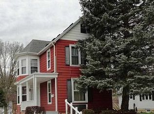 320 Valeria St, Dubuque, IA
