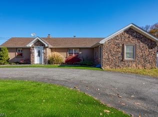 729 Riverview Dr, Totowa, NJ