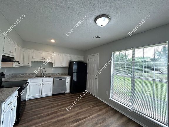2nd image of 6070 Somerset Dr