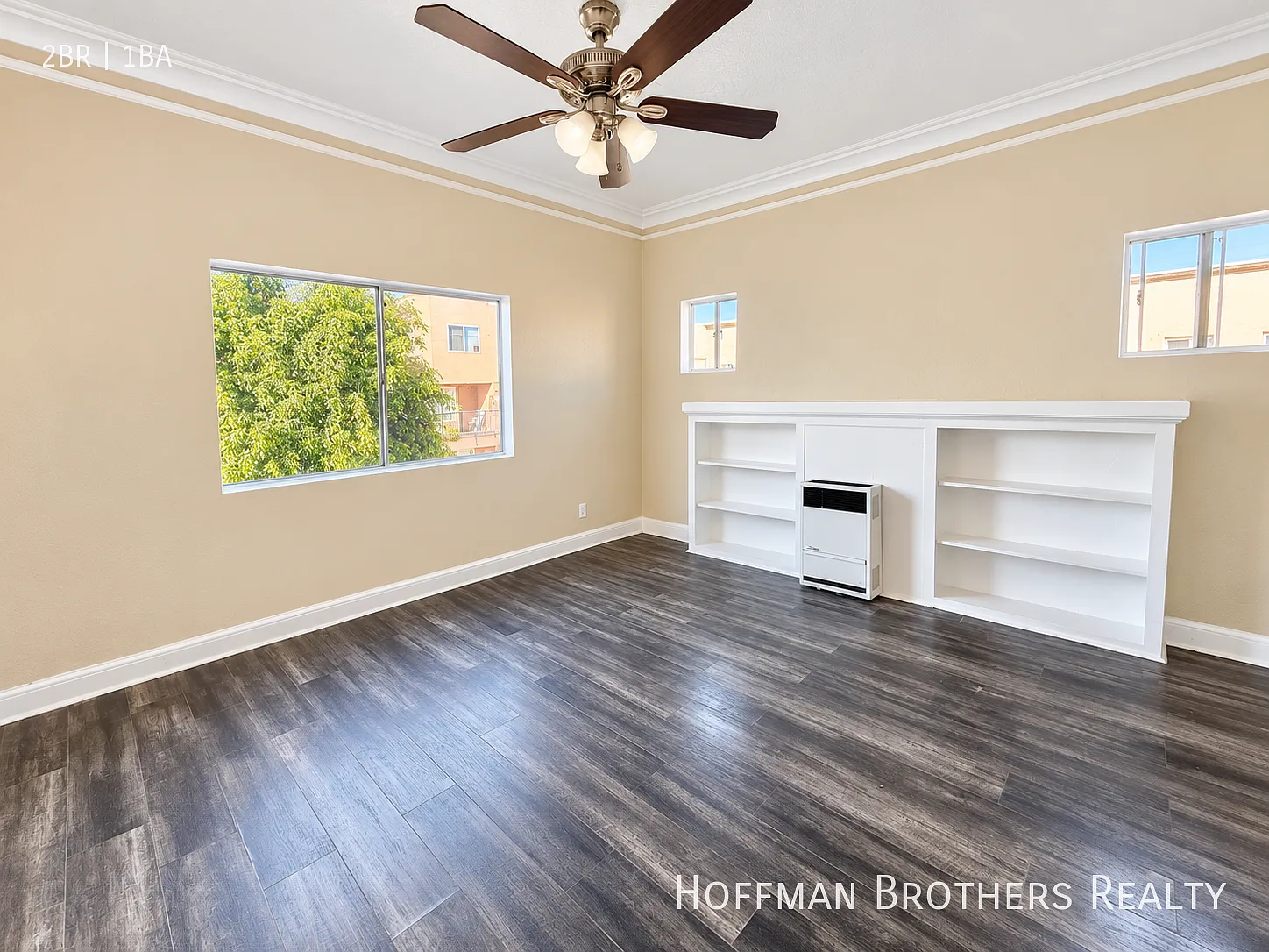 2225 Michigan Ave — Photo 4
