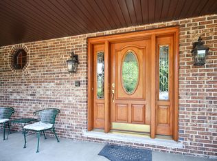 877 Braintree Ln, Bartlett, IL 60103