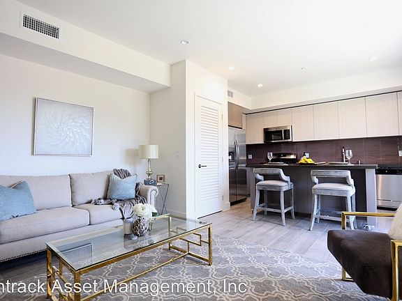 4th image of 5044 Bakman Ave #4J