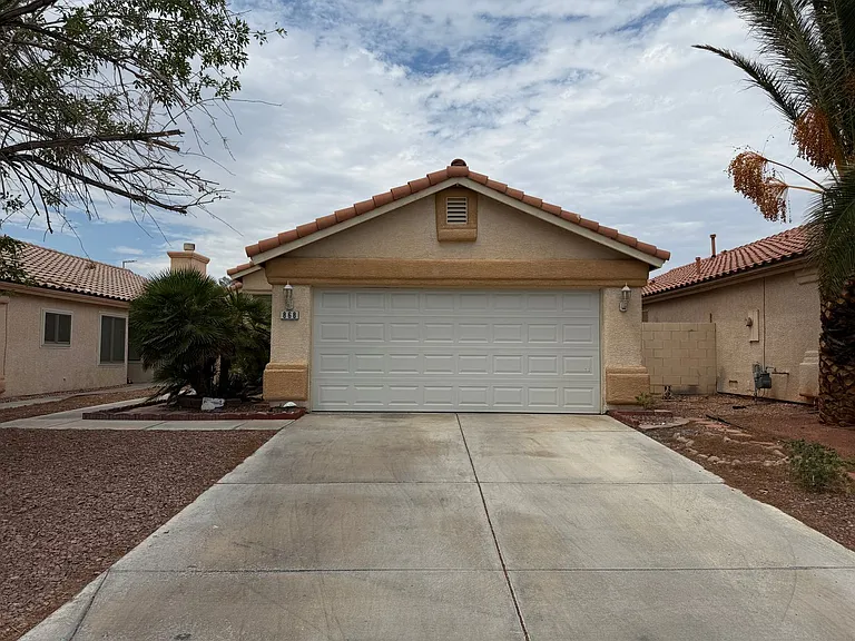 868 Worrell Ave — Photo 2