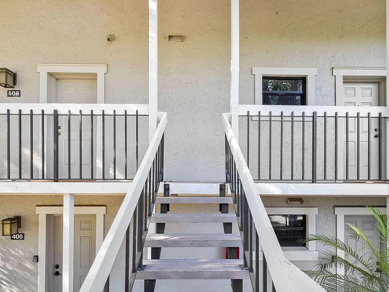 11863 Wimbledon Cir #509 — Photo 2