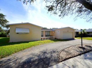 8850 SW 49th St, Cooper City, FL 33328