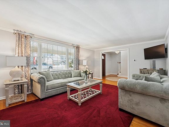 5th image of 147 Snyder Ln