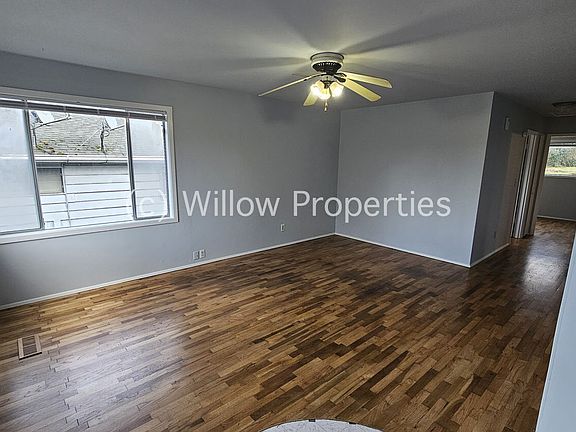 2nd image of 3235 S Thompson Ave