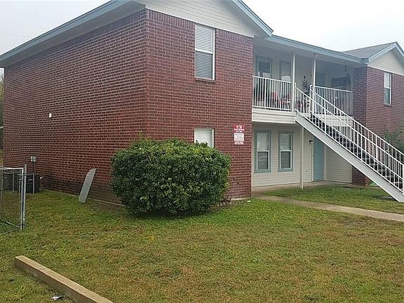 2nd image of 1102 Circle M Dr #D