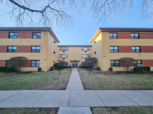 9012 Lamon Ave APT 1W, Skokie, IL 60077
