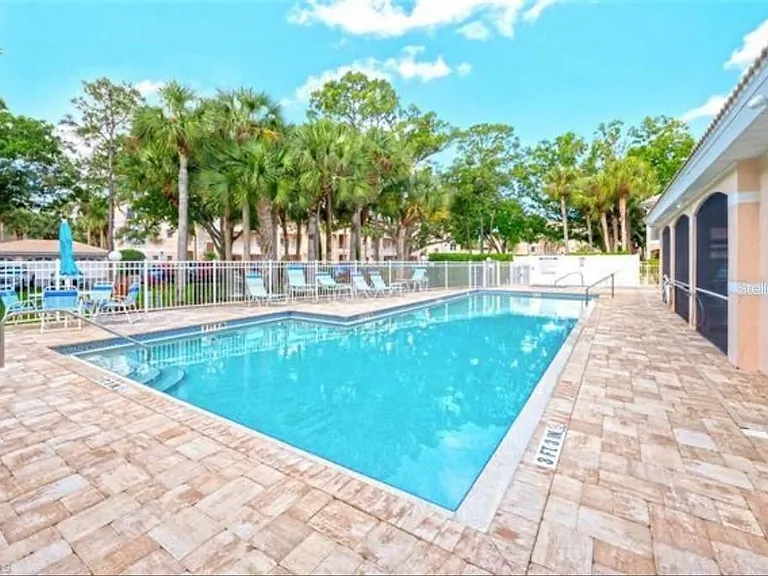 1044 Woodshire Ln #B211 — Photo 35