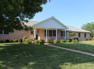 1335 Briar Rose Ln, Quincy, IL 62305