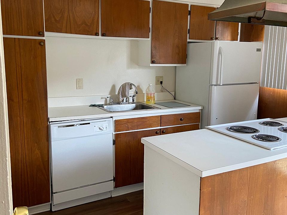 1st image of 29 Charleston Sq #50
