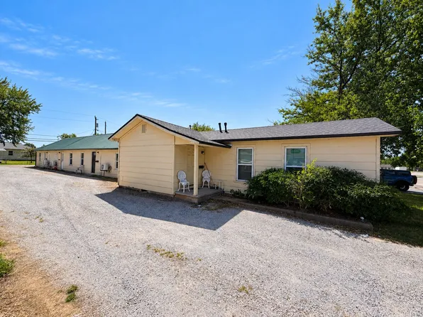 808 N Cherokee Ave, Claremore, OK 74017
