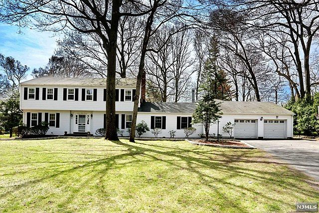 1st image of 7 Ellen Ct