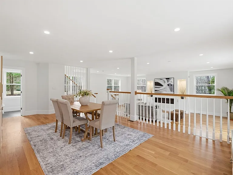 22 Lincoln Rd — Photo 20