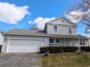 1401 Knoll Dr, Naperville, IL 60565