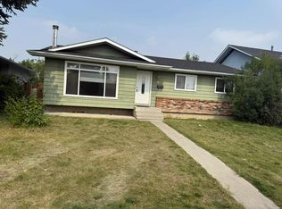 408 Whiteside Rd NE, Calgary, AB T1Y 2Z7