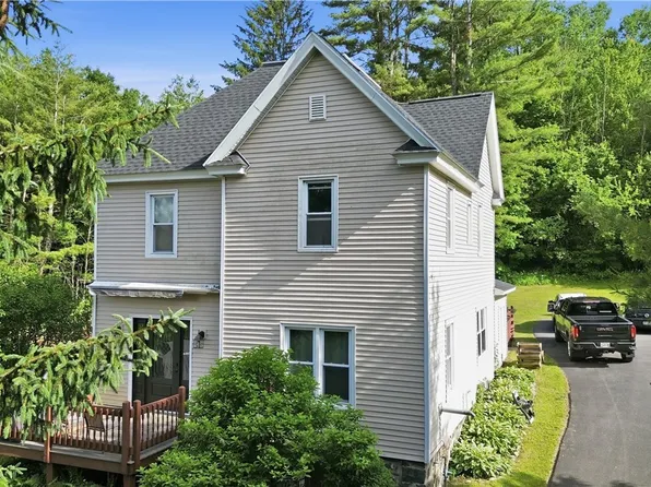 231 N Helmer Ave, Dolgeville, NY 13329
