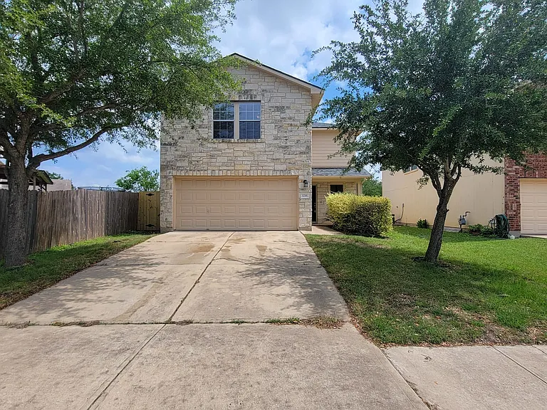 1216 Shadow Creek Blvd — Photo 1