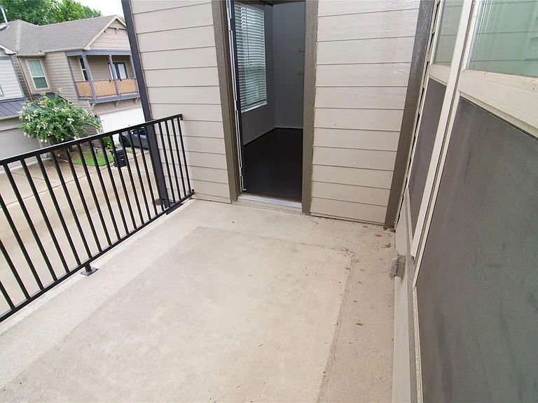10957 Cannes Memorial Dr — Photo 12