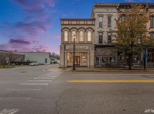 218 E Main St, Lowell, MI 49331