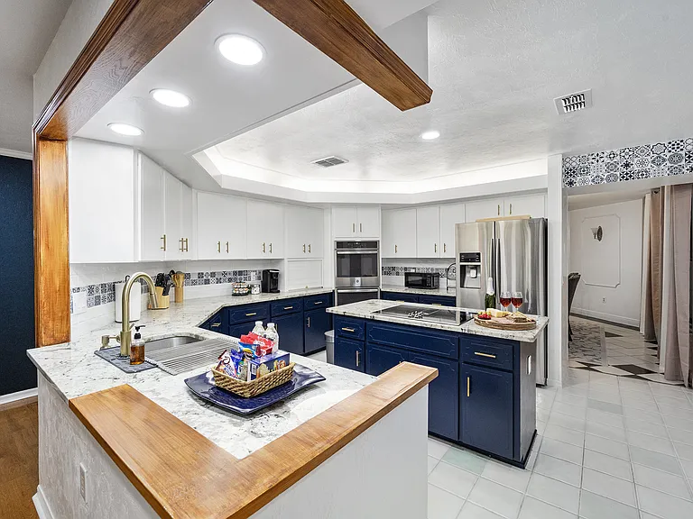 9800 SW 190th Terrace Rd — Photo 5