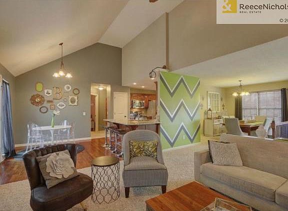 Open floor plan and lots of sunlight make this house nice and ch