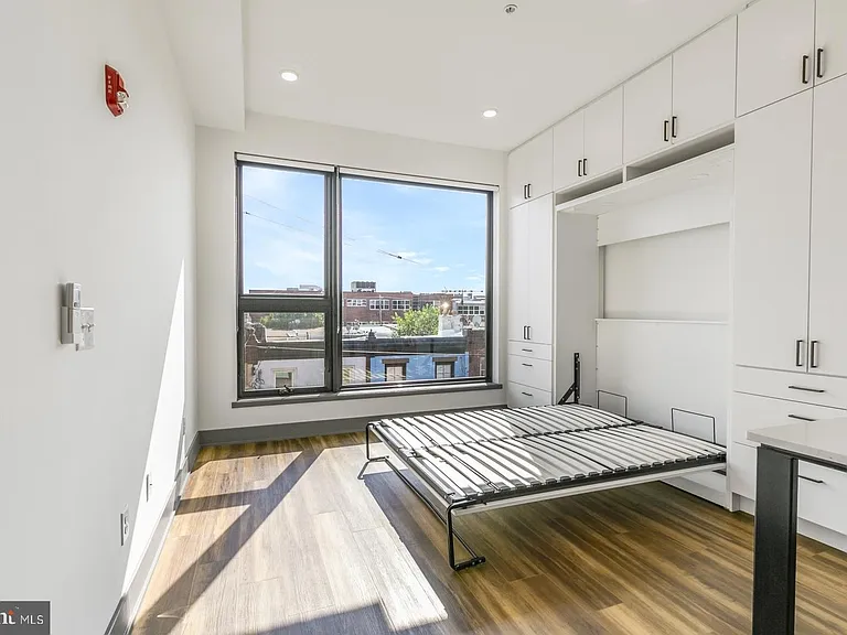 1935 E Hazzard St #301 — Photo 5